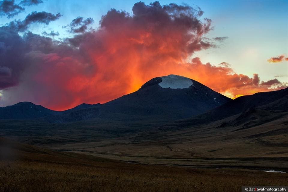 Otgontenger Mountain