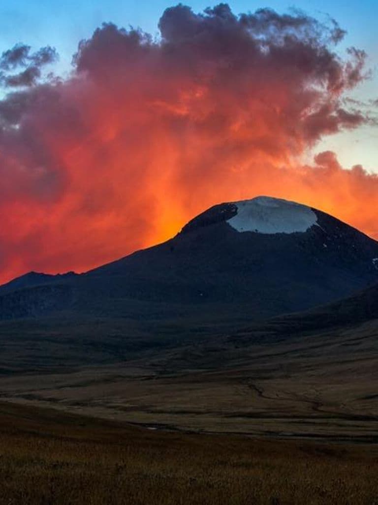 Otgontenger Mountain